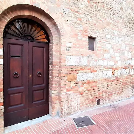 Sangi Studio Apartment - With Amazing View Of The Duomo San Gimignano Exterior foto